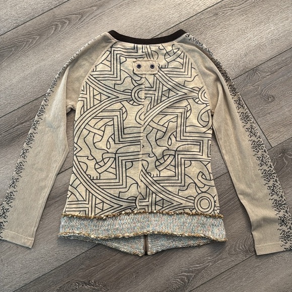 LULU-H French Styled Beige Zipped Top XL - Picture 4 of 5